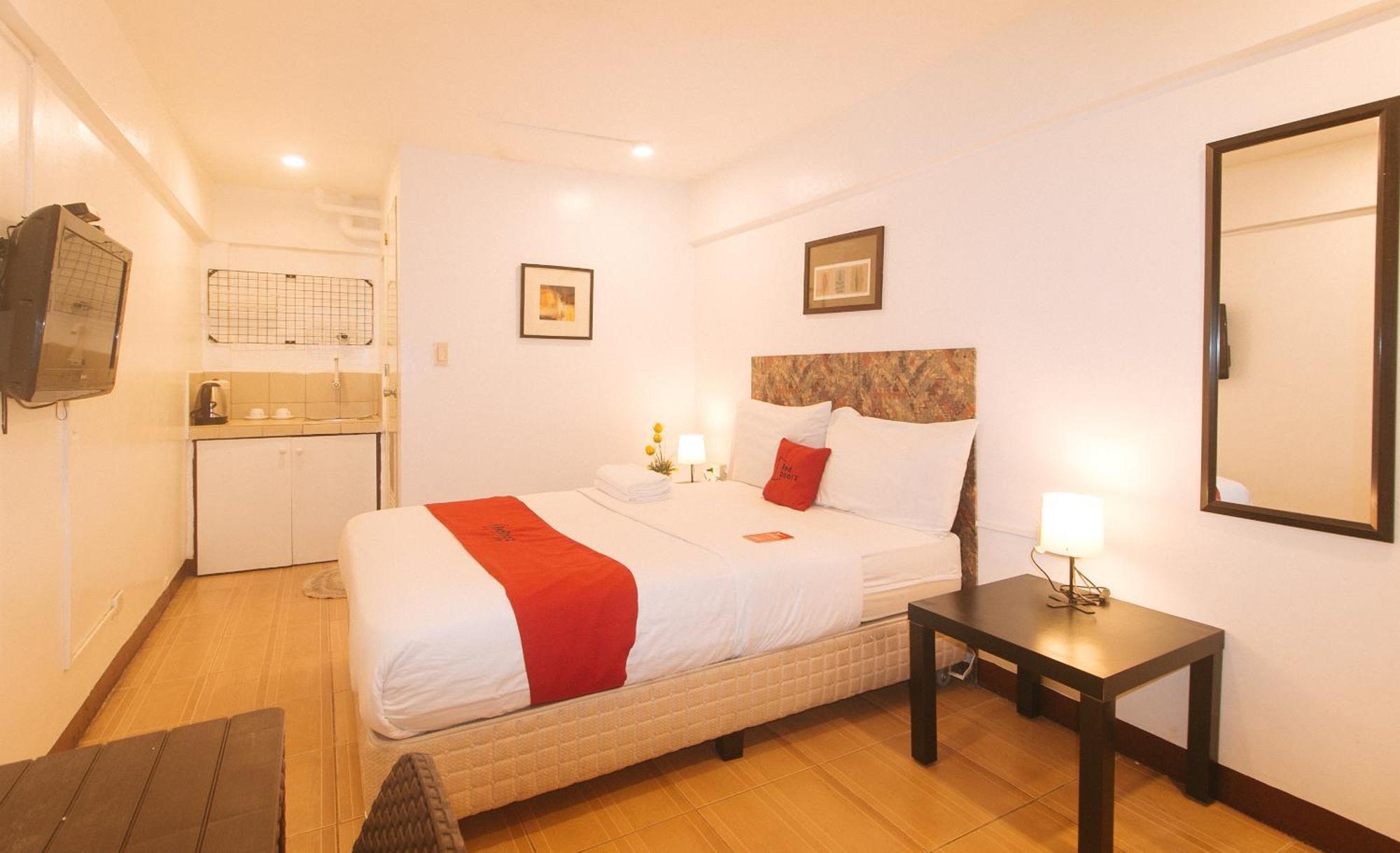 Reddoorz At City Stay Inns Marilao Lias Екстериор снимка