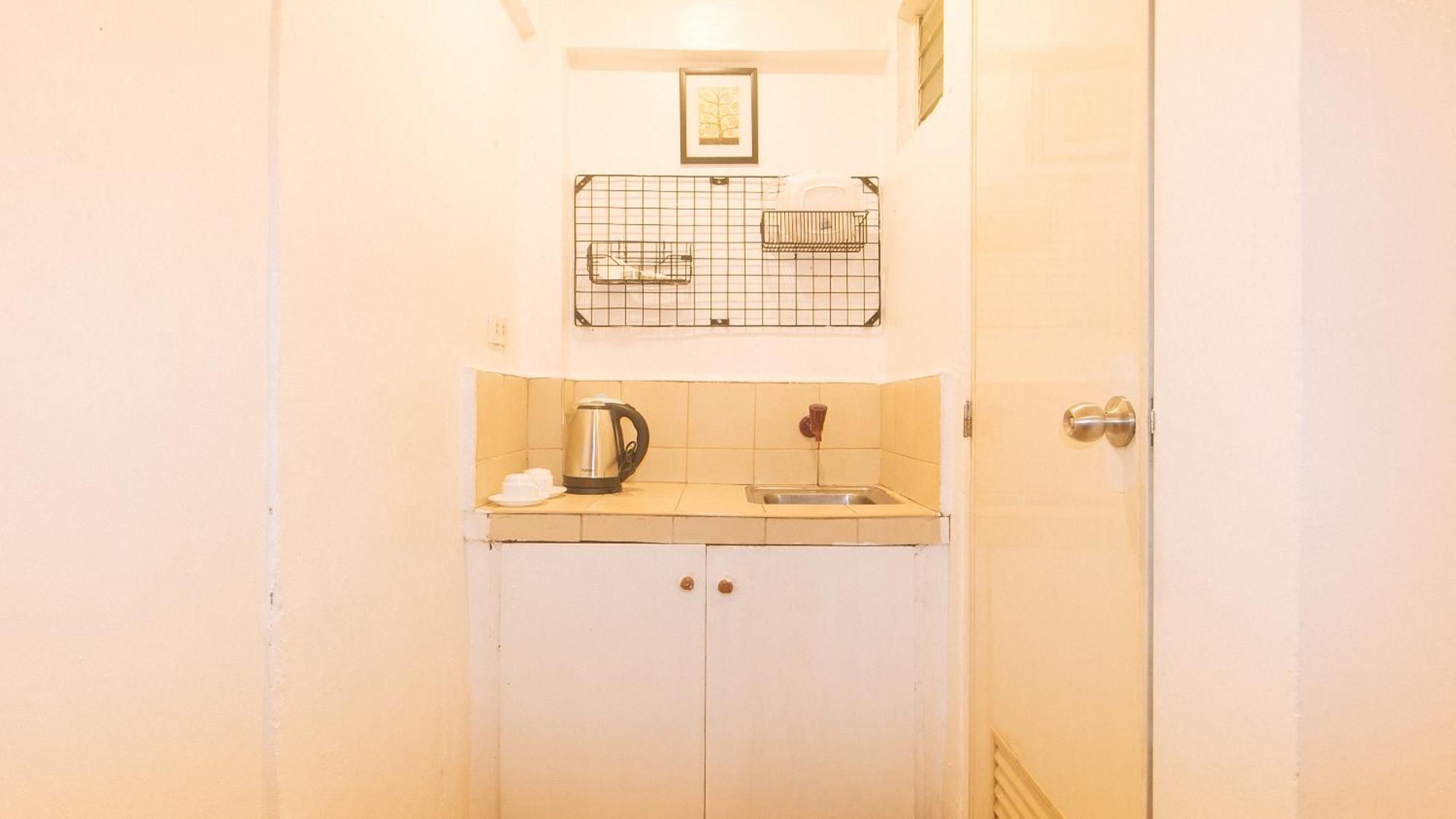 Reddoorz At City Stay Inns Marilao Lias Екстериор снимка